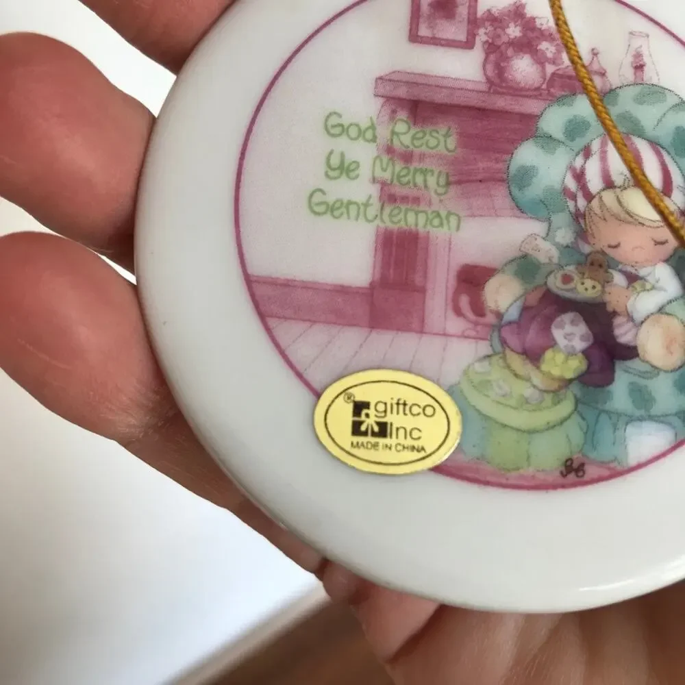 Vintage Precious Moments 2001 Tidings Of Comfort & Joy Christmas Ornament